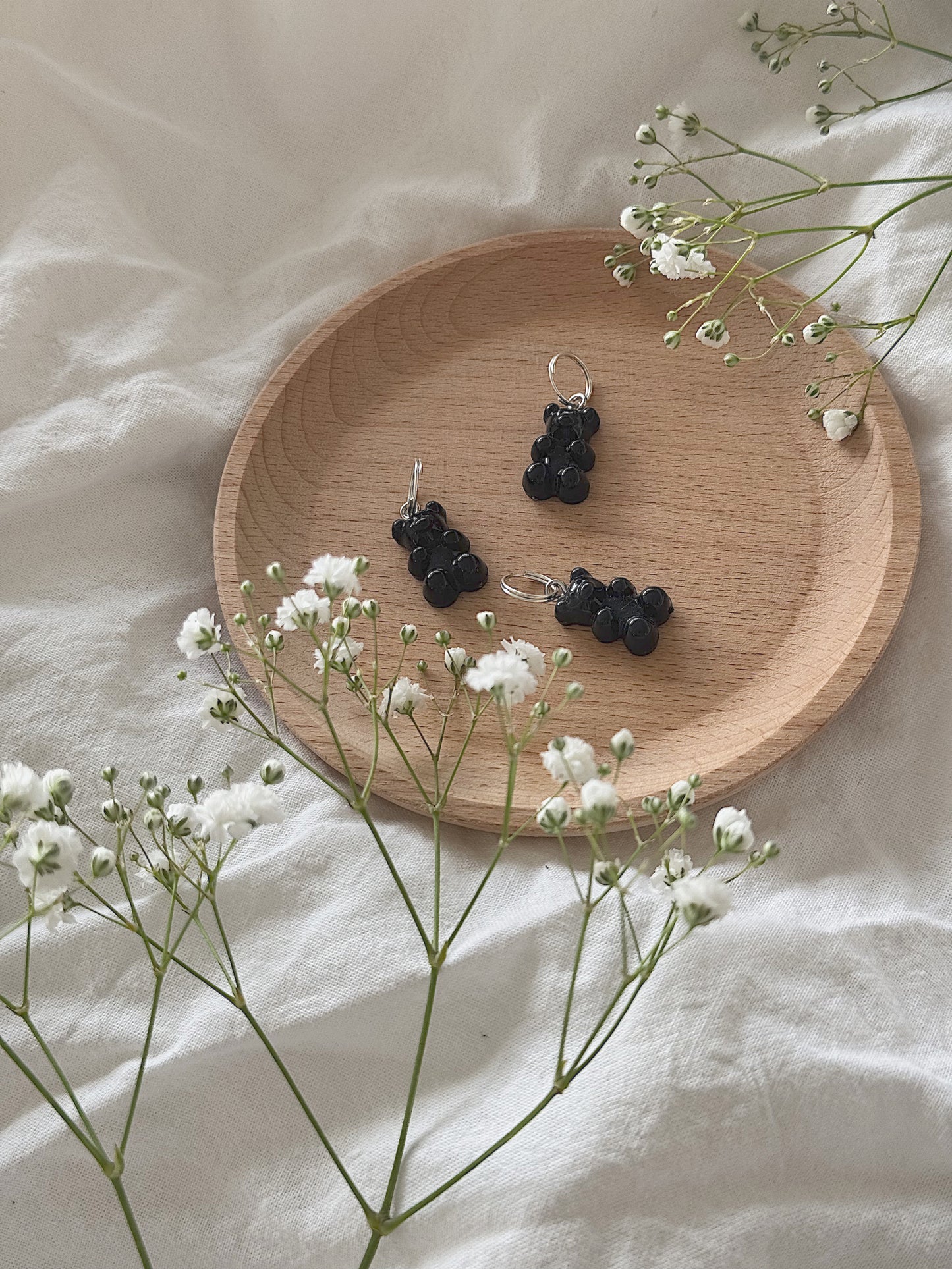 #146 Maskemarkør - Svart gummibjørn