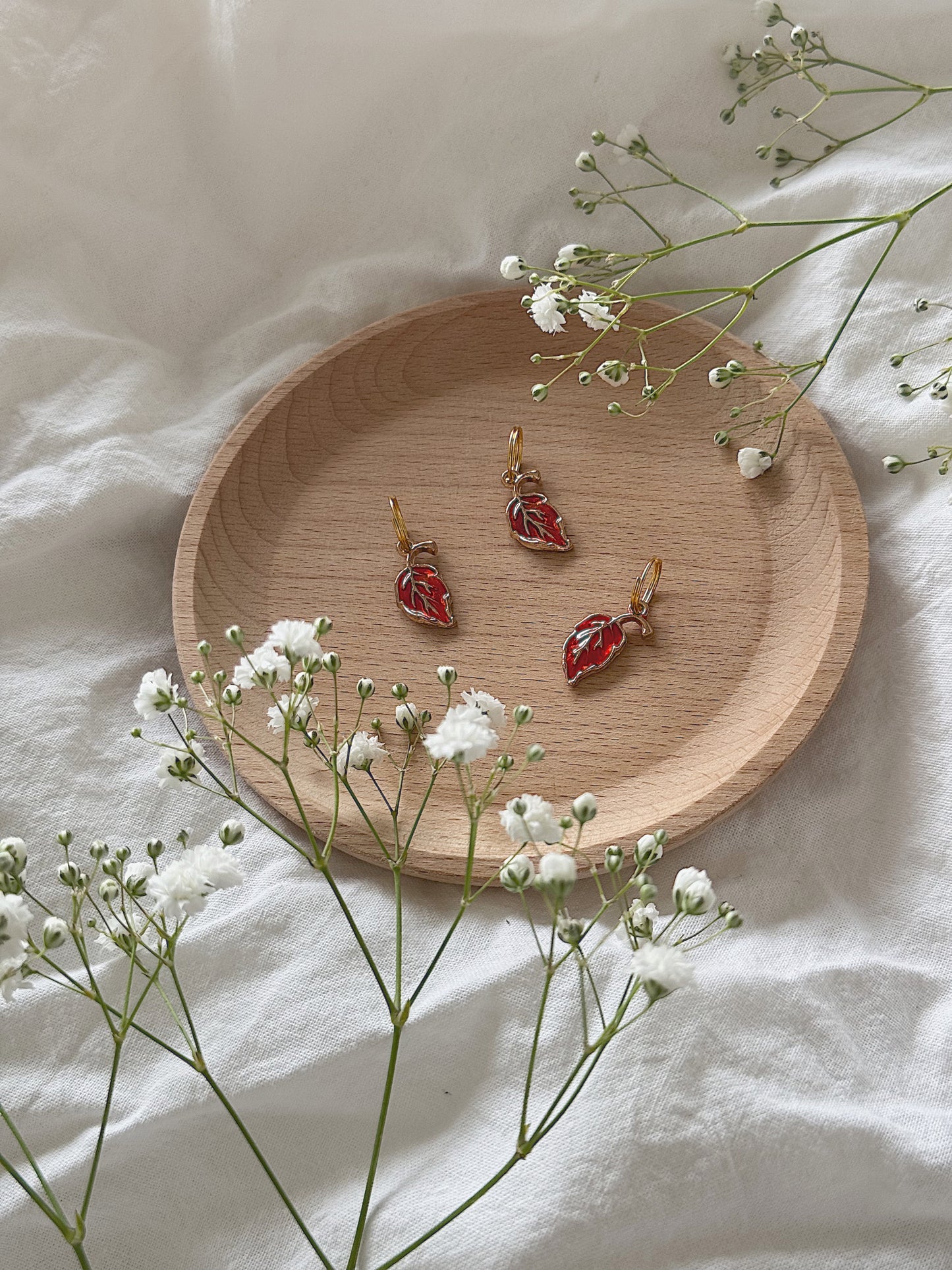 #35 Maskemarkør - Blad med gulldetaljer