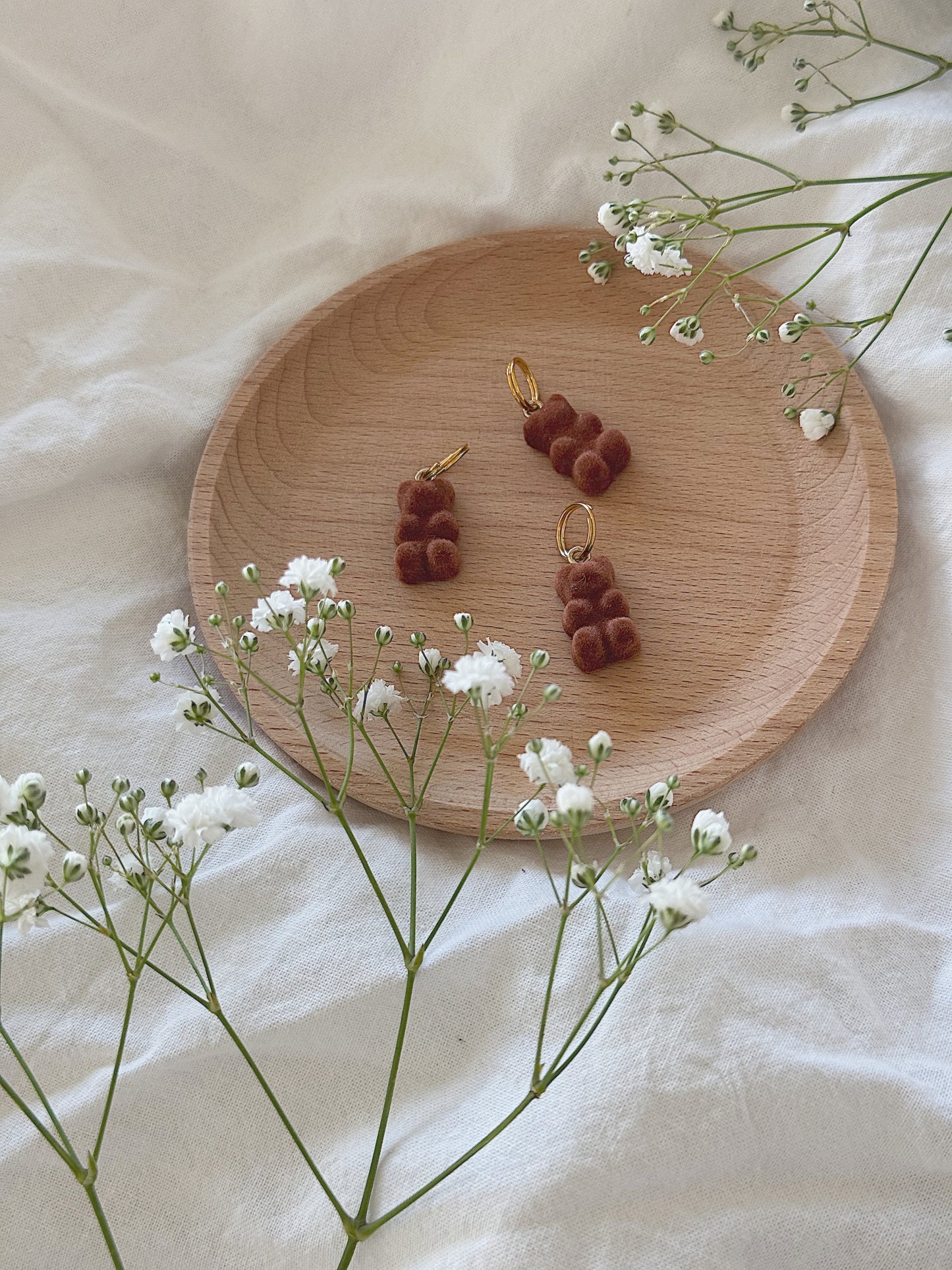 #133 Maskemarkør - Mørk brun gummibjørn velour