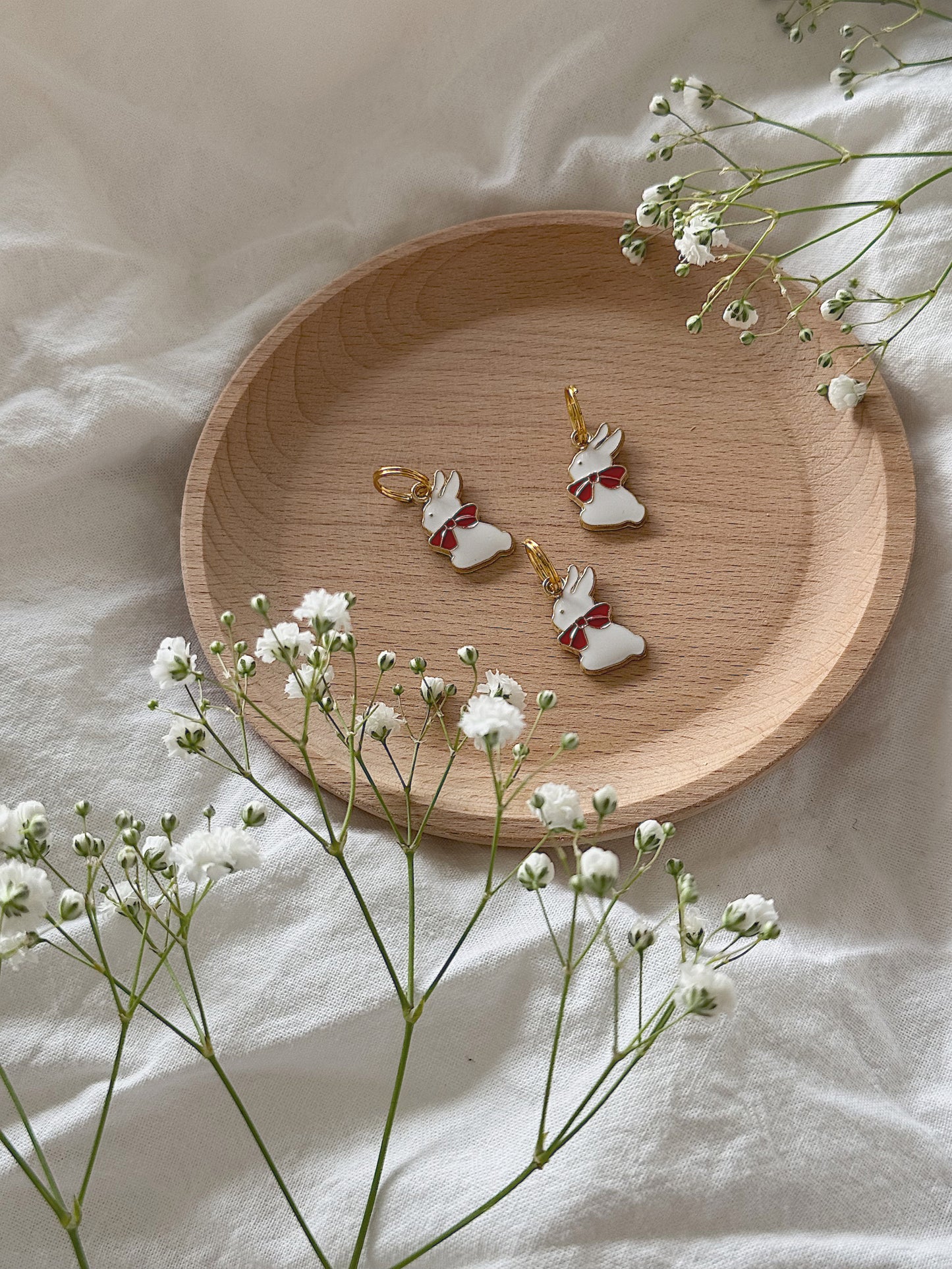 #332 Maskemarkør - Kanin med sløyfe rød