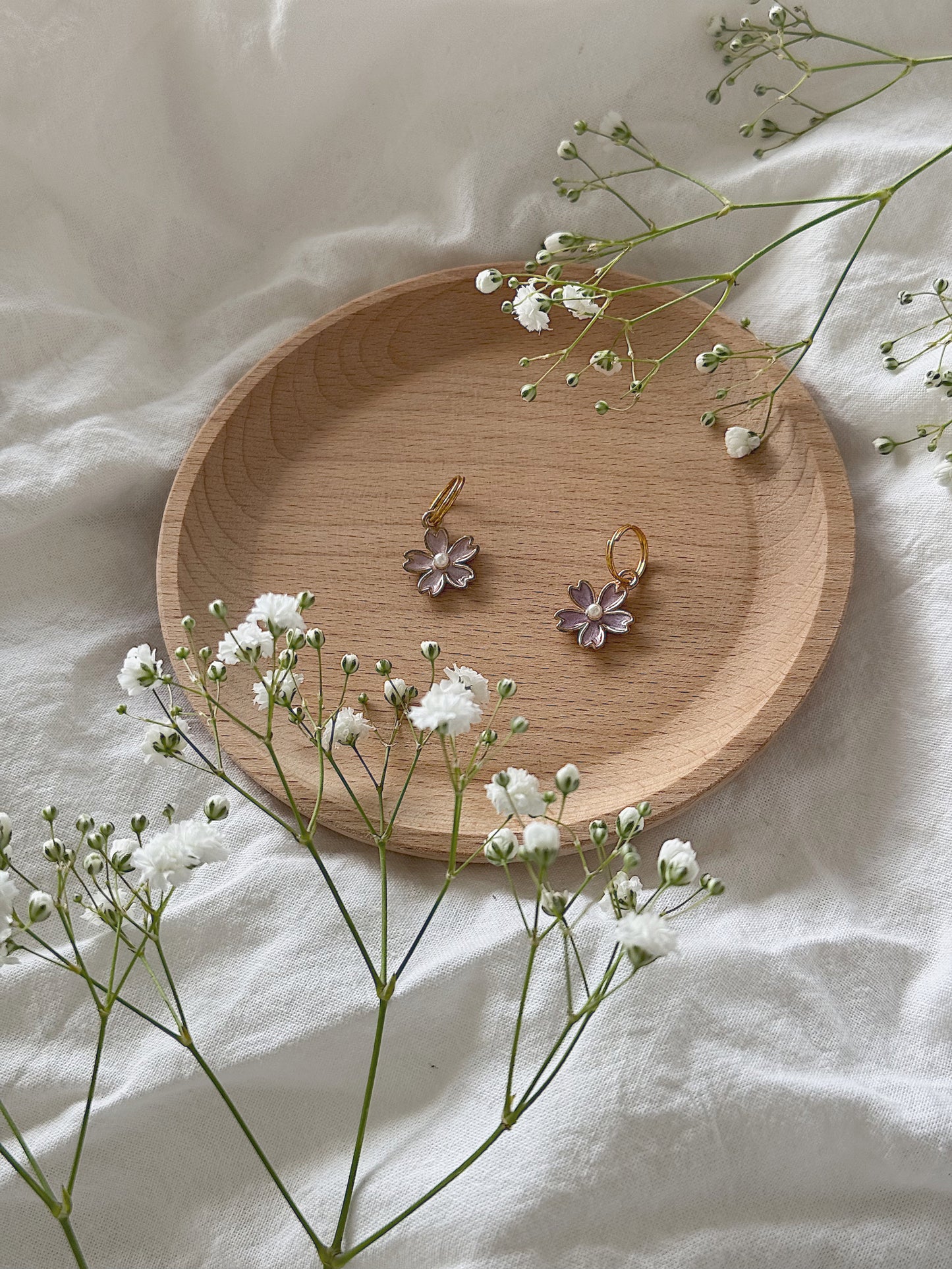 #56 Maskemarkør - Lilla blomst med perle