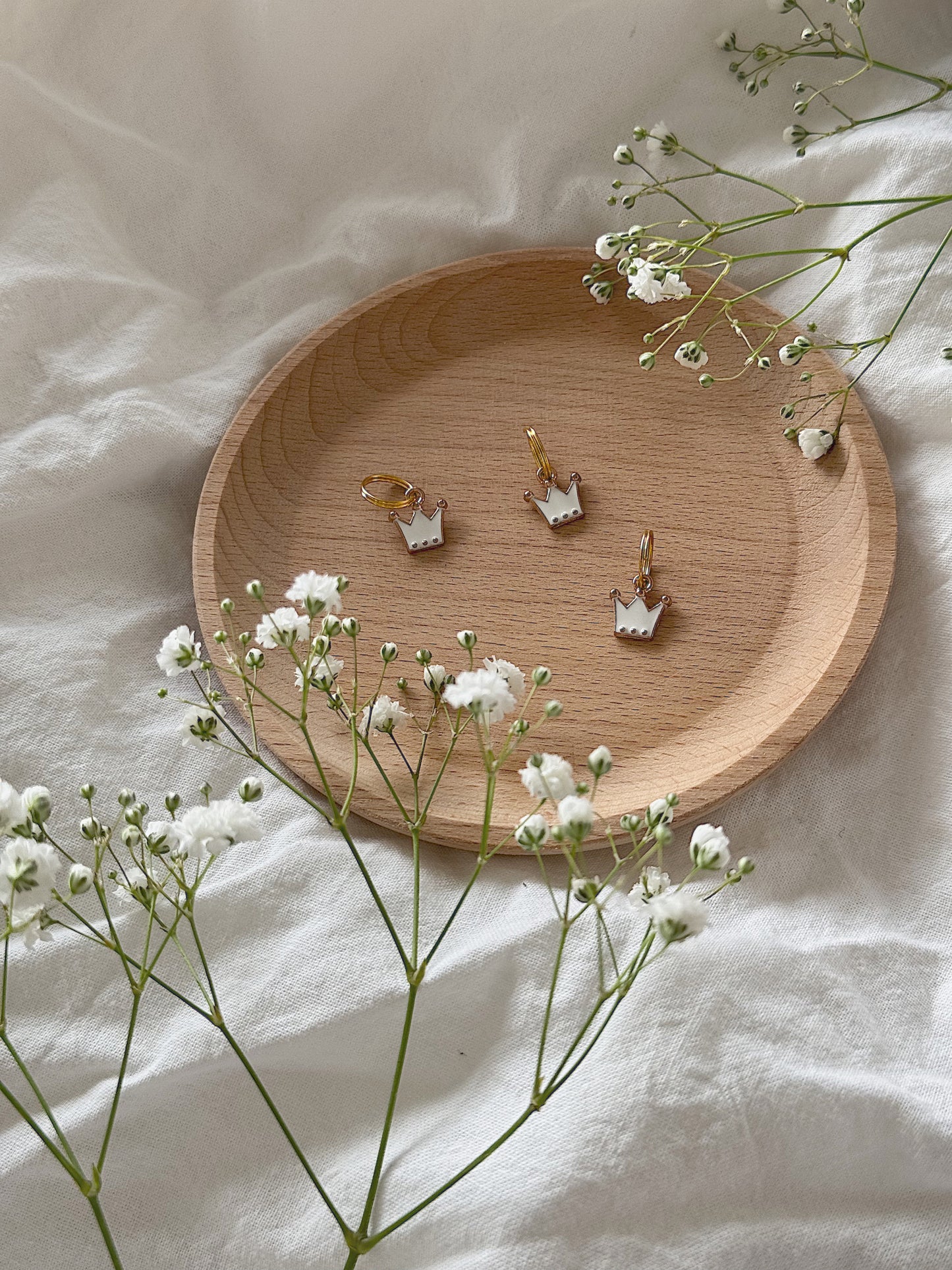 #206 Maskemarkør - Hvit krone