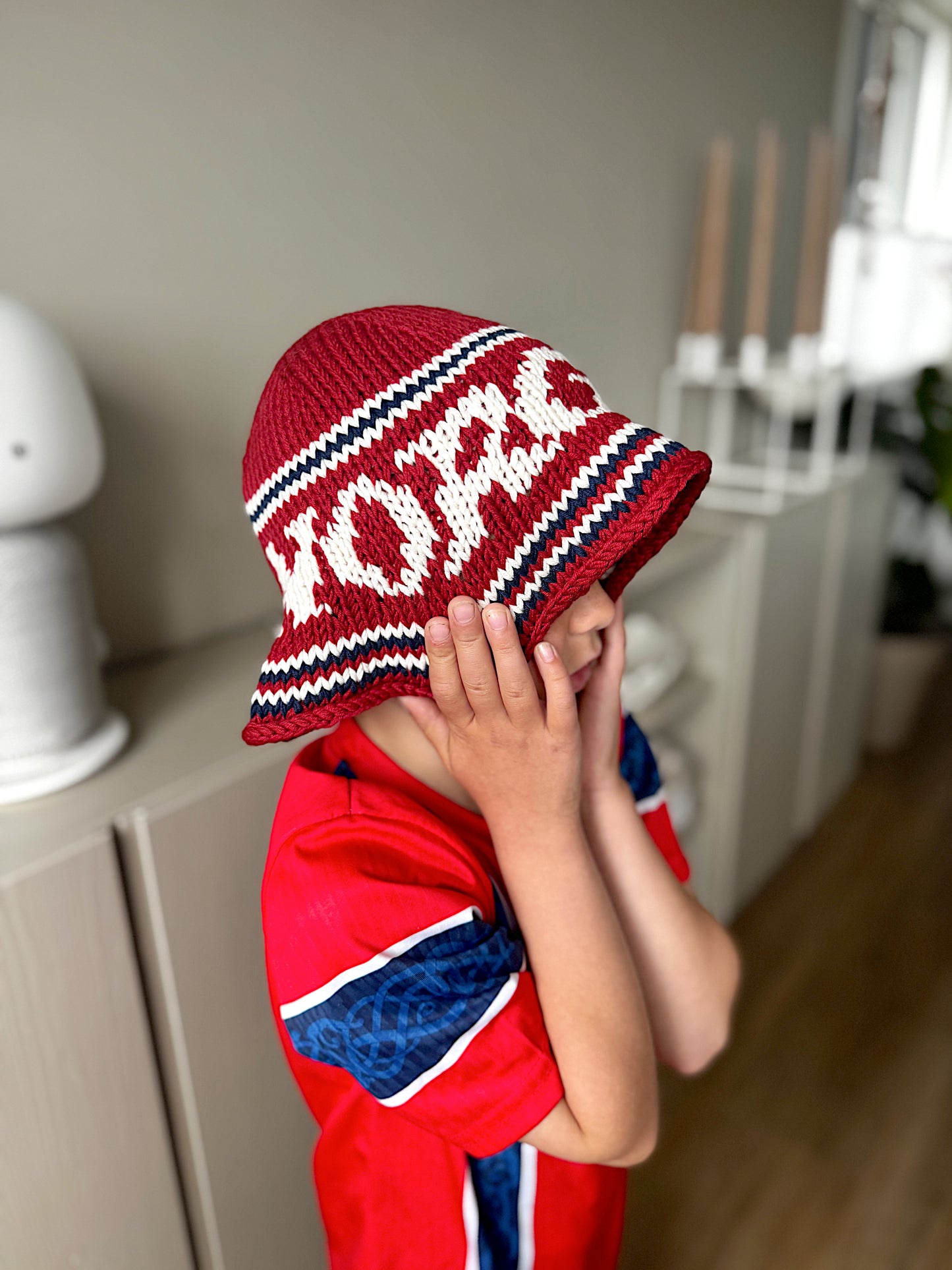 Oppskrift - VM-bøttehatt HEIA NORGE! til barn.